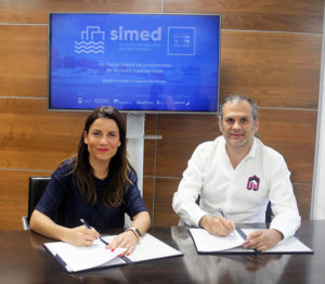 Paula-Morales-y-Alberto-Garcia.-Firma-convenio-SIMed-Atalaya-Team-13-06-2018.jpg_1153656516 Paula Morales y Alberto Garcia. firma convenio SIMED Atalaya Team